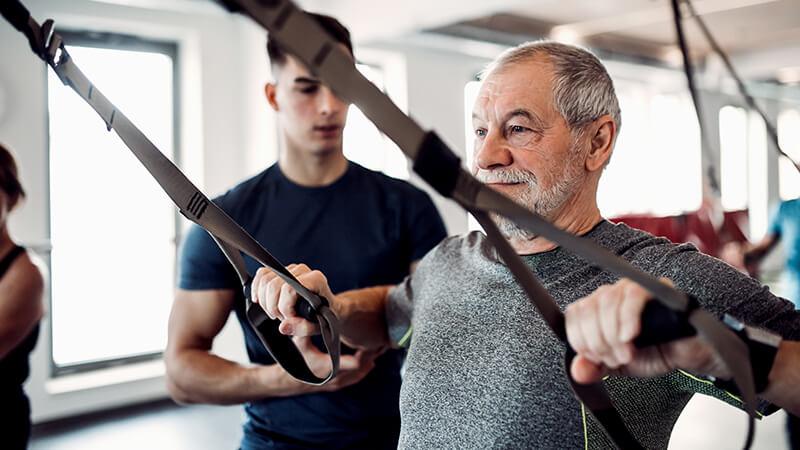 Therapist with a patient doing exercises